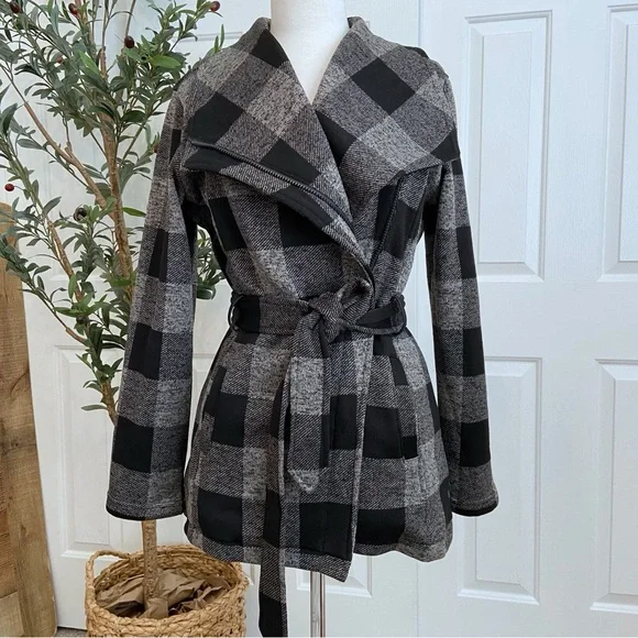 Plaid Coat, SOFT, Comfort, I Stretch💛 EXCELLENT CONDITION, Worn Once - Picture 1 of 12